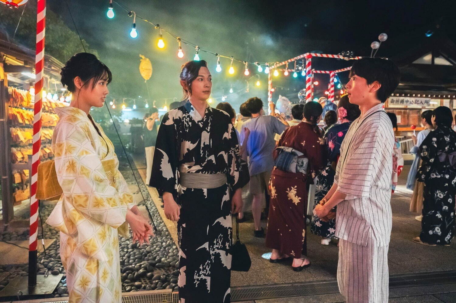 吉沢亮×板垣李光人にインタビュー、2人が理想とする「真のイケメン」とは？溢れ出るお互いの魅力を語る｜写真22