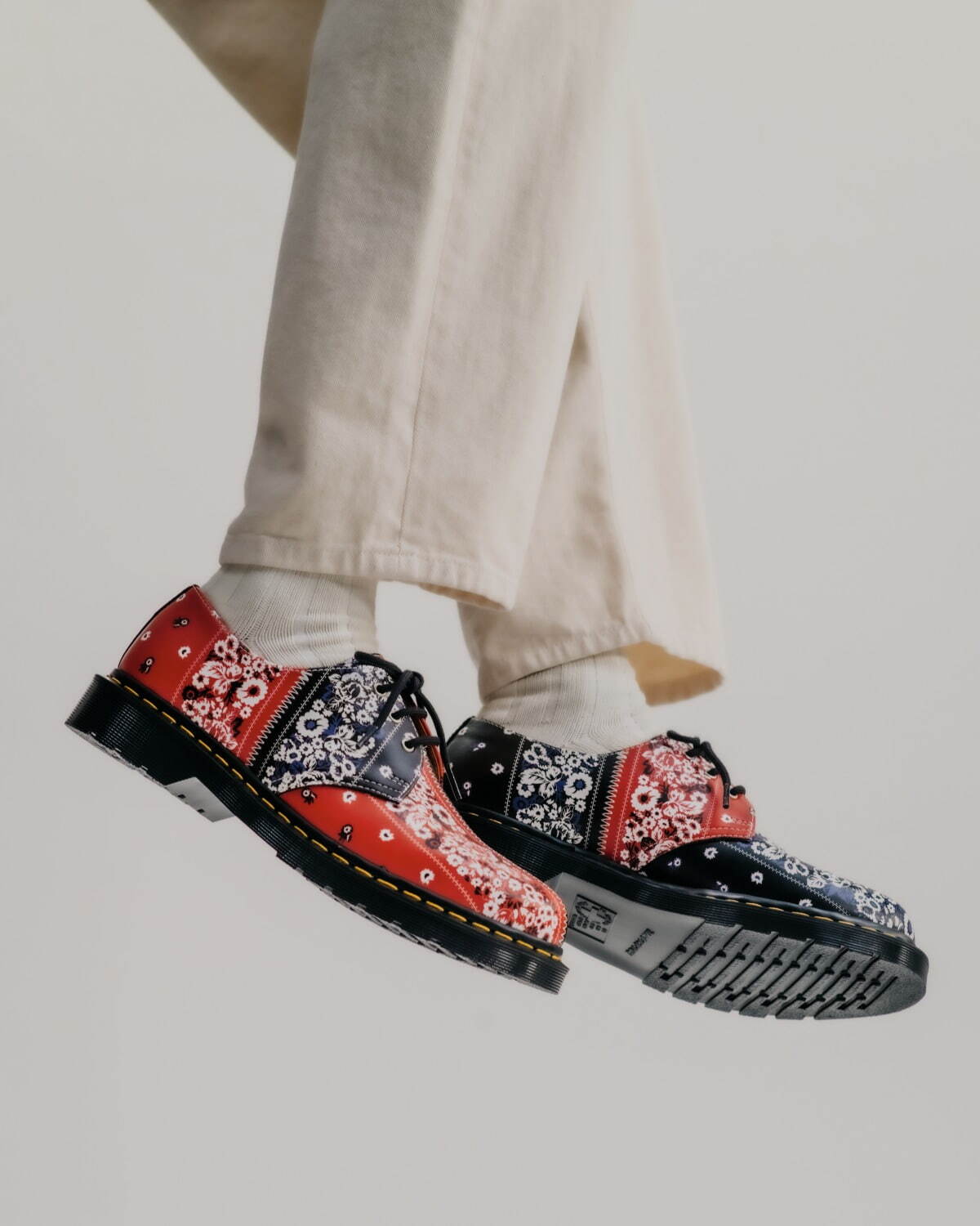 Dr. Martens バンダナ柄 ローファー ドクターマーチン“バンダナ”パッチワーク風レザーシューズ