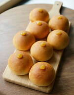 トラヤあんスタンド“パッションフルーツ”の夏季限定あんペースト、甘酸っぱいあんパンも｜写真3