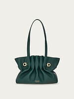 フェラガモ(Ferragamo) ハグ｜写真1