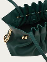 フェラガモ(Ferragamo) ハグ｜写真3