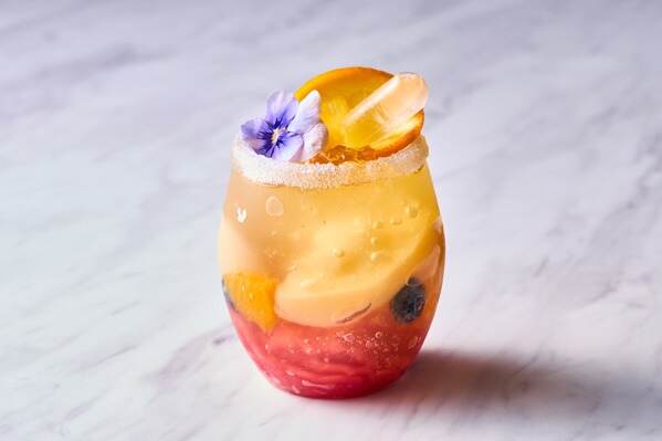 “ちょこん”と顔を出す「Suicaのペンギン メロンゼリー」池袋・ホテルメトロポリタンの夏スイーツ｜写真4