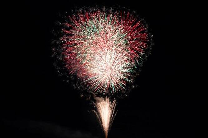 野外イベント｜「よこすか開国花火大会2025」神奈川・横須賀で開催、三浦半島最大級となる約1万発を打ち上げ