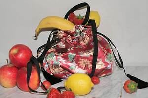 ケイタ マルヤマの新ライン「ケーエムマーケット」花柄やレオパードなどアーカイブ柄の巾着バッグ