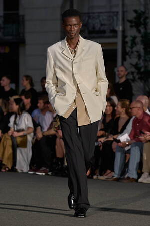 アミ パリス(Ami Paris) 2026年春夏ウィメンズ&メンズコレクション  - 写真2