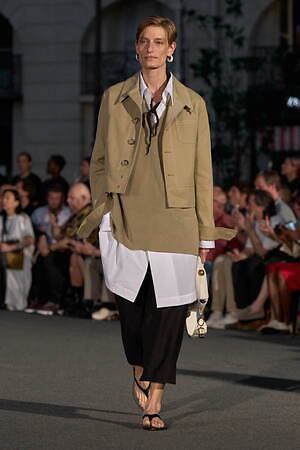 アミ パリス(Ami Paris) 2026年春夏ウィメンズ&メンズコレクション  - 写真3