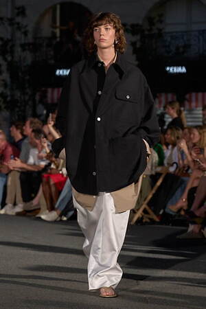 アミ パリス(Ami Paris) 2026年春夏ウィメンズ&メンズコレクション  - 写真44