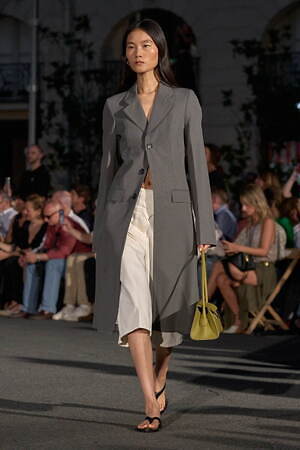 アミ パリス(Ami Paris) 2026年春夏ウィメンズ&メンズコレクション  - 写真47