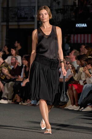 アミ パリス(Ami Paris) 2026年春夏ウィメンズ&メンズコレクション  - 写真51