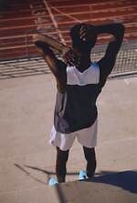 オン“レーシングシューズ”着想の軽量ランニングスニーカー、高反発ソール×メッシュアッパー｜写真68