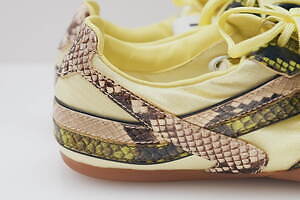 ミュウミュウ“バックルストラップ”が甲を覆う革製スニーカー、パイソン×ナイロンのスニーカーも｜写真15