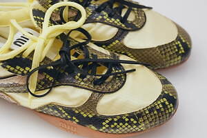 ミュウミュウ“バックルストラップ”が甲を覆う革製スニーカー、パイソン×ナイロンのスニーカーも｜写真14