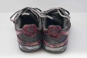 ミュウミュウ“バックルストラップ”が甲を覆う革製スニーカー、パイソン×ナイロンのスニーカーも｜写真24