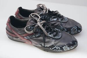 ミュウミュウ“バックルストラップ”が甲を覆う革製スニーカー、パイソン×ナイロンのスニーカーも｜写真21