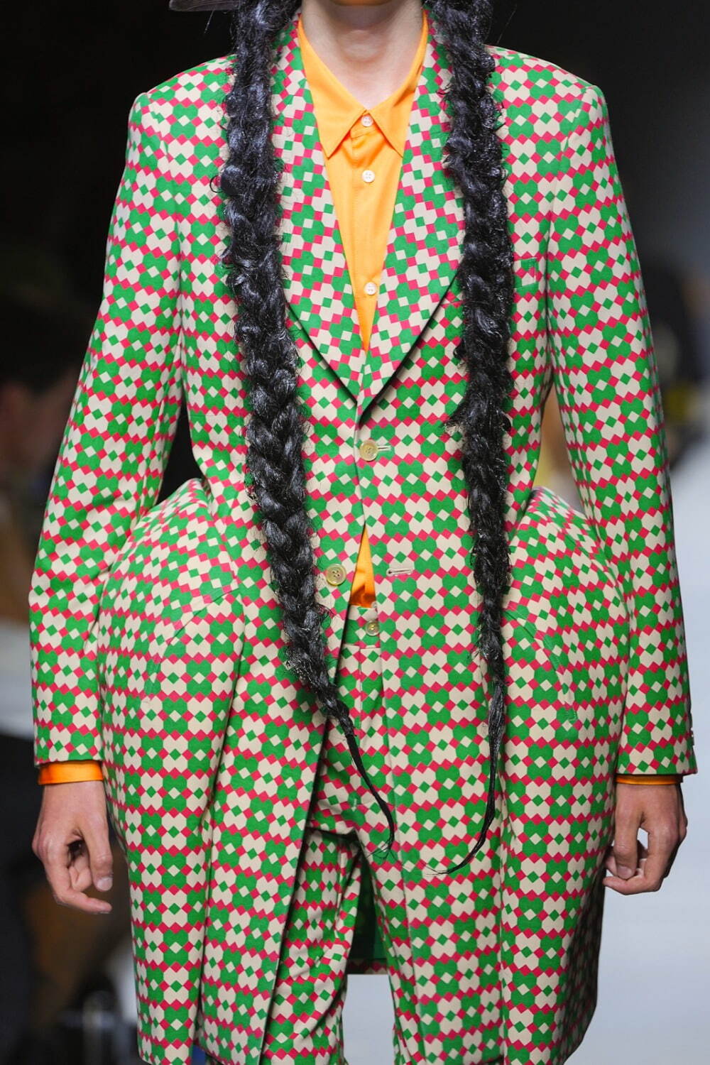 コム デ ギャルソン・オム プリュス(COMME des GARÇONS HOMME PLUS) 2026年春夏メンズコレクション  - 写真4