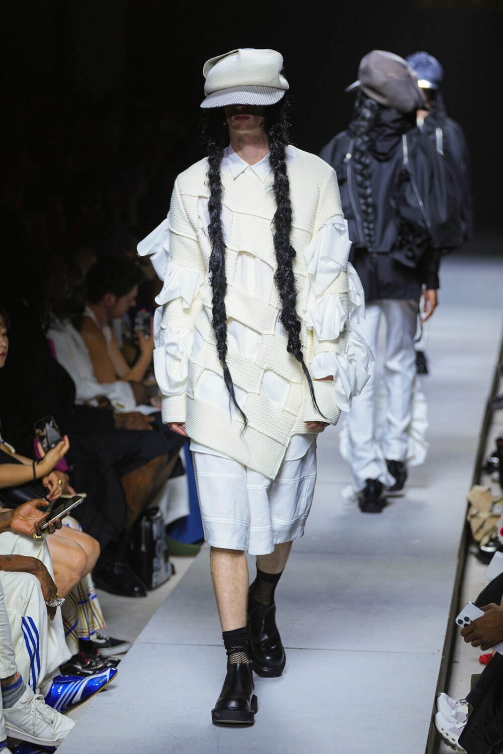 コム デ ギャルソン・オム プリュス(COMME des GARÇONS HOMME PLUS) 2026年春夏メンズコレクション  - 写真29