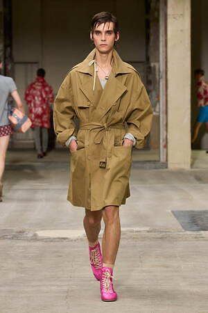 Dries Van Noten Spring 2026 Menswear Collection | Vogue