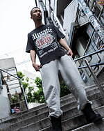 ナズなど“ヒップホップ界のレジェンド”着想Tシャツ、インターナショナルギャラリー ビームスで｜写真4