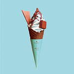 京王百貨店新宿店「スイーツ博覧会」“桃ウーロン”かき氷＆ショコラのせたチョコミントソフト｜写真1