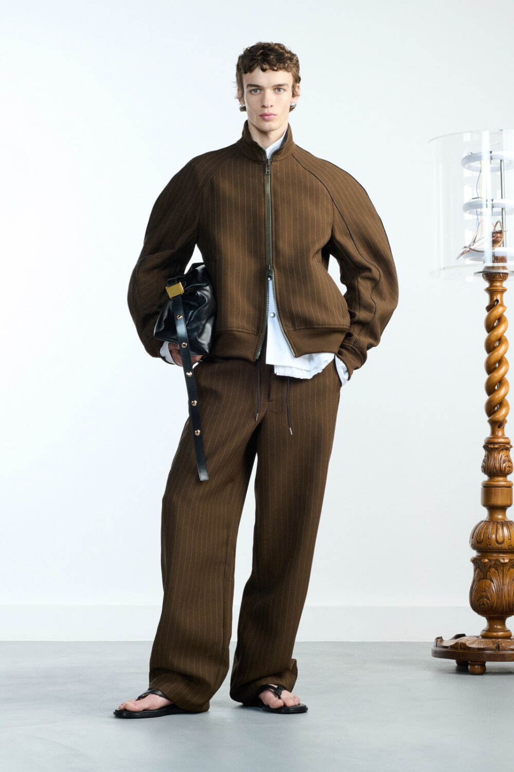 sacai 2026年春夏メンズコレクション - 日常に溶け込む装い