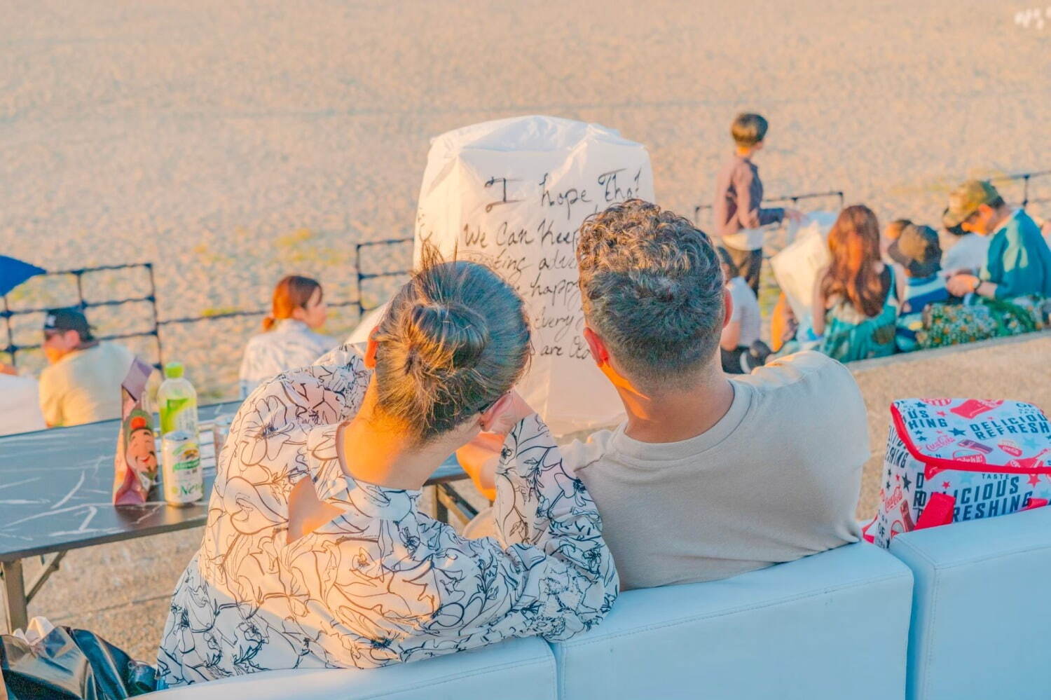 「泉州ビーチランタンフェス 2025」大阪・泉南ロングパークで開催、夜空を彩る数千のランタン｜写真4