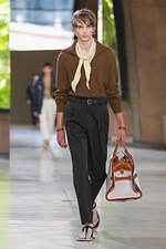 エルメス 2026年春夏メンズコレクション、軽く涼やかな夏の佇まい｜写真4