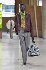 エルメス 2026年春夏メンズコレクション、軽く涼やかな夏の佇まい｜写真28