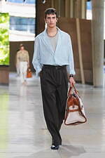 エルメス 2026年春夏メンズコレクション、軽く涼やかな夏の佇まい｜写真34