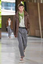 エルメス 2026年春夏メンズコレクション、軽く涼やかな夏の佇まい｜写真41