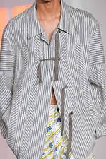 キコ・コスタディノフ 2026年春夏メンズコレクション - 日常、静かな時間の流れとともに｜写真4