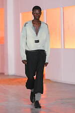 キコ・コスタディノフ 2026年春夏メンズコレクション - 日常、静かな時間の流れとともに｜写真14