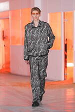 キコ・コスタディノフ 2026年春夏メンズコレクション - 日常、静かな時間の流れとともに｜写真15