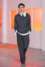 キコ・コスタディノフ 2026年春夏メンズコレクション - 日常、静かな時間の流れとともに｜写真49