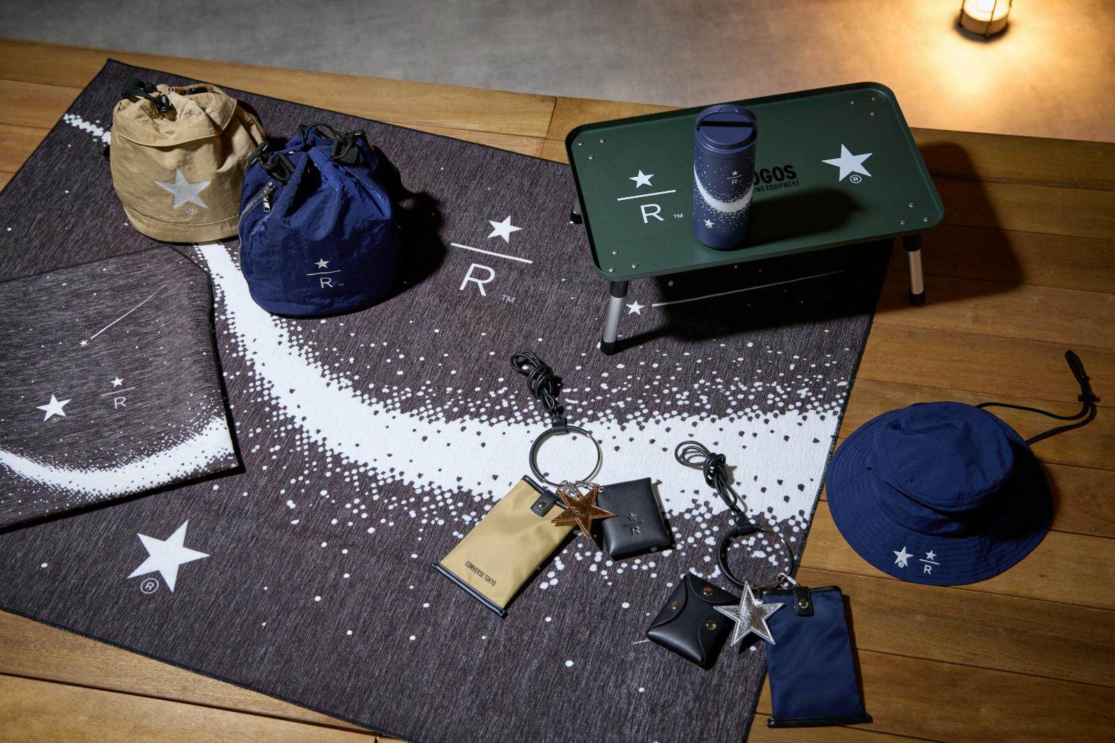 スターバックス×コンバース トウキョウ“七夕の夜空”着想ボトルやラテカラーの巾着バッグ、中目黒限定で｜写真1