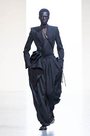 ジュン・ジー(JUUN.J) 2026年春夏ウィメンズ&メンズコレクション  - 写真30