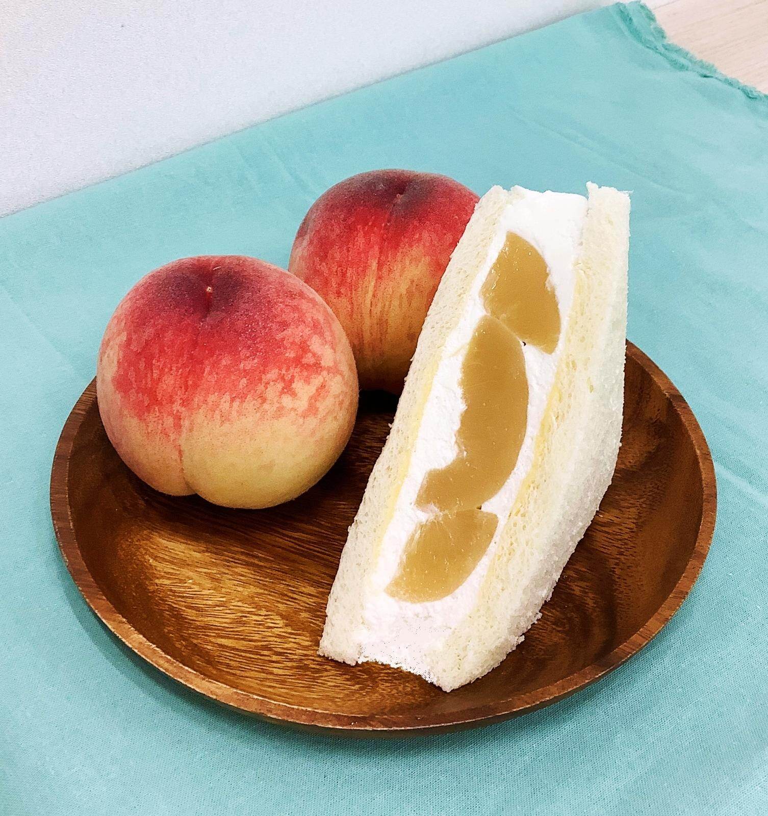阪急うめだ本店に「桃スイーツ」集結、“まるで真珠”ヨーグルトクリームのケーキ＆丸ごと1玉のせタルト｜写真11