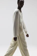 カネマサフィル 2026年春夏コレクション、エジプトの砂漠をわたり歩く探検者｜写真20