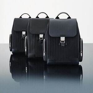 人気ブランドメンズバッグ【2025年冬】小さめレザーショルダーから“ビジネスOK”トートまで｜写真8