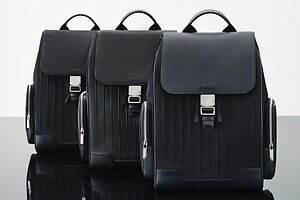 人気ブランドメンズバッグ【2025年冬】小さめレザーショルダーから“ビジネスOK”トートまで