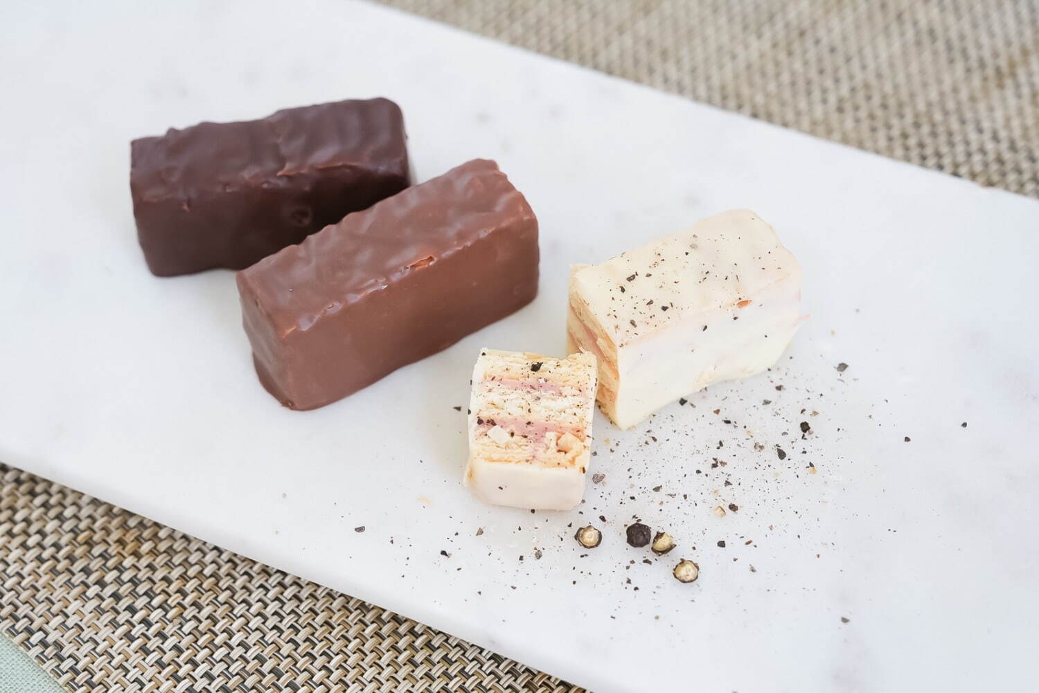 メリーチョコレート“チョコたっぷりミルフィーユ”の魅力を解説 - 工場潜入＆アレンジレシピも｜写真5