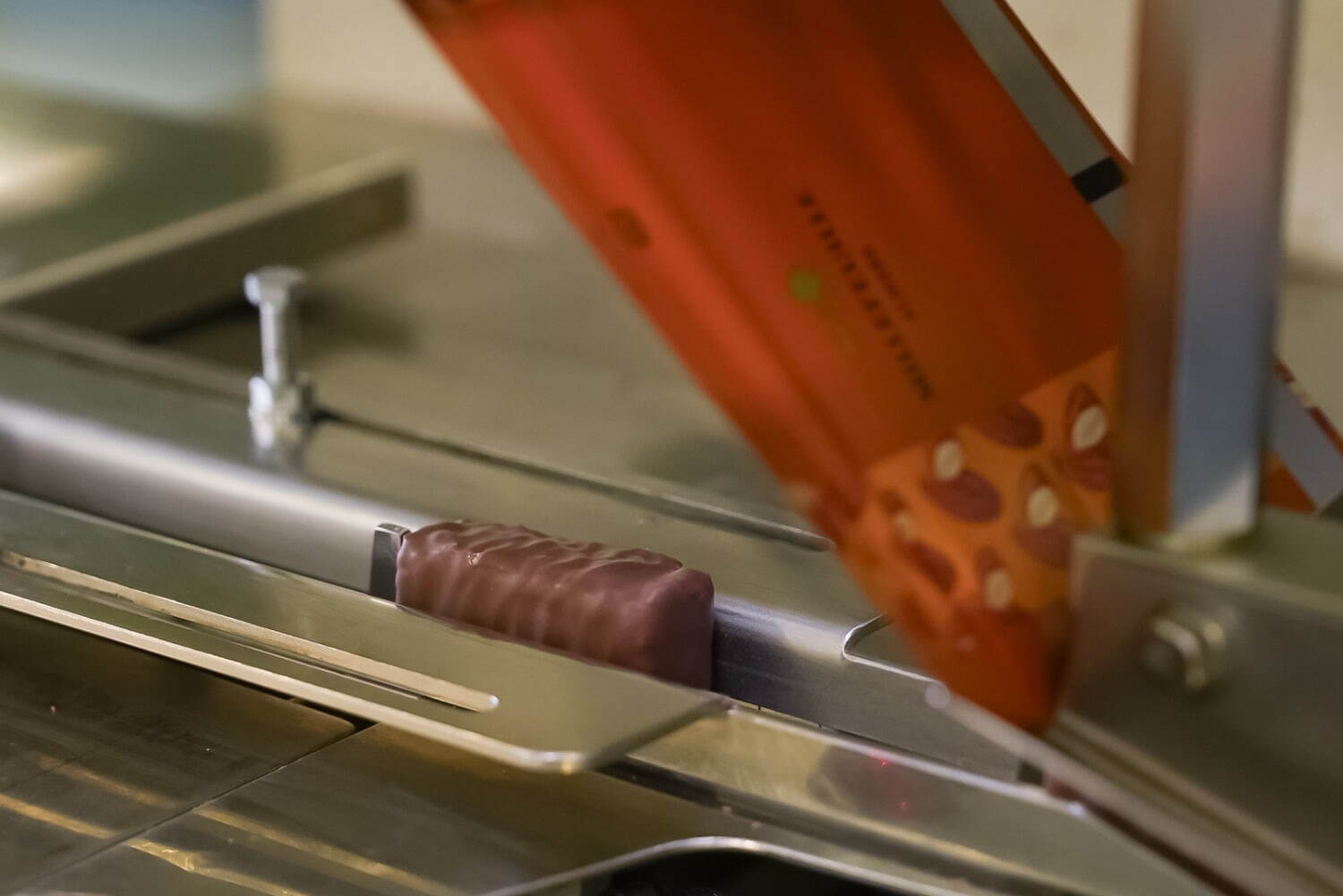 メリーチョコレート“チョコたっぷりミルフィーユ”の魅力を解説 - 工場潜入＆アレンジレシピも｜写真17
