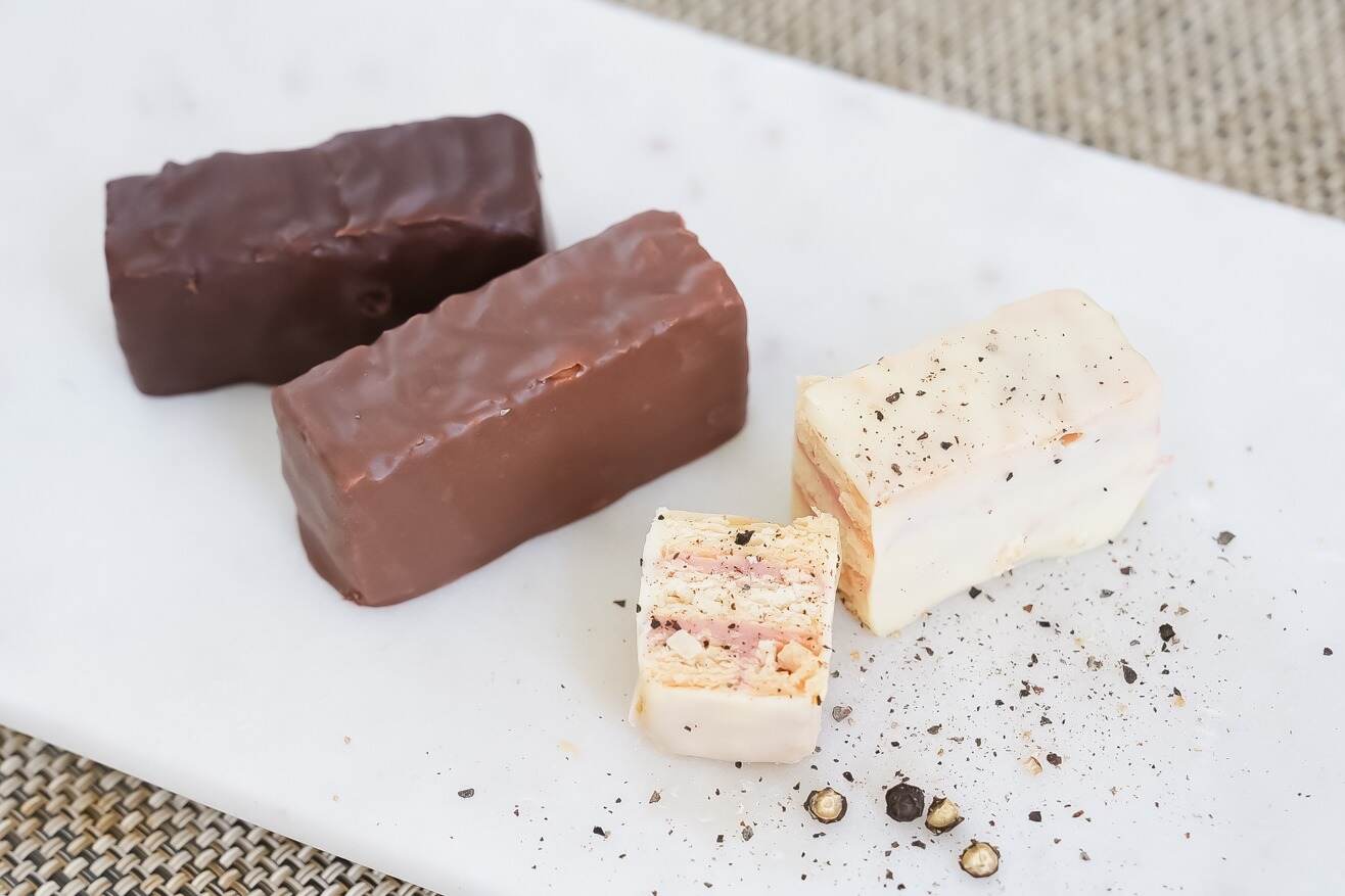 メリーチョコレート“チョコたっぷりミルフィーユ”の魅力を解説 - 工場潜入＆アレンジレシピも