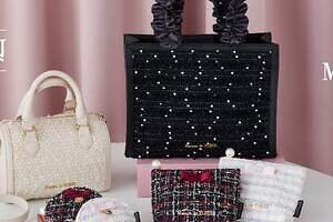 メゾン ド フルール、英国老舗「リントン」社のツイード生地用いたフリルハンドルトートバッグ