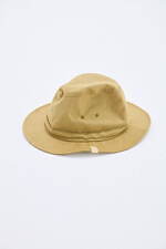 ビズビムの“高耐久ナイロン”ショルダーバッグ＆サンダル、鹿革フラップのバックパックも｜写真15