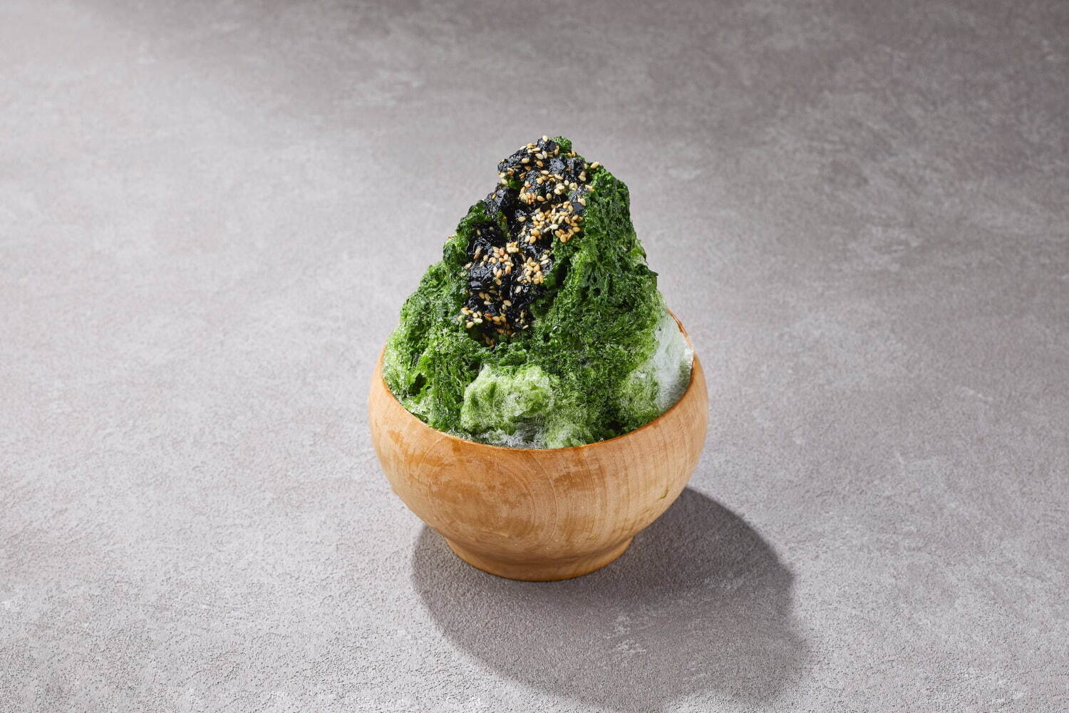 日本橋「山本山 ふじヱ茶房」夏限定の宇治抹茶かき氷、大納言小豆×海苔シロップのやさしい味わい｜写真1