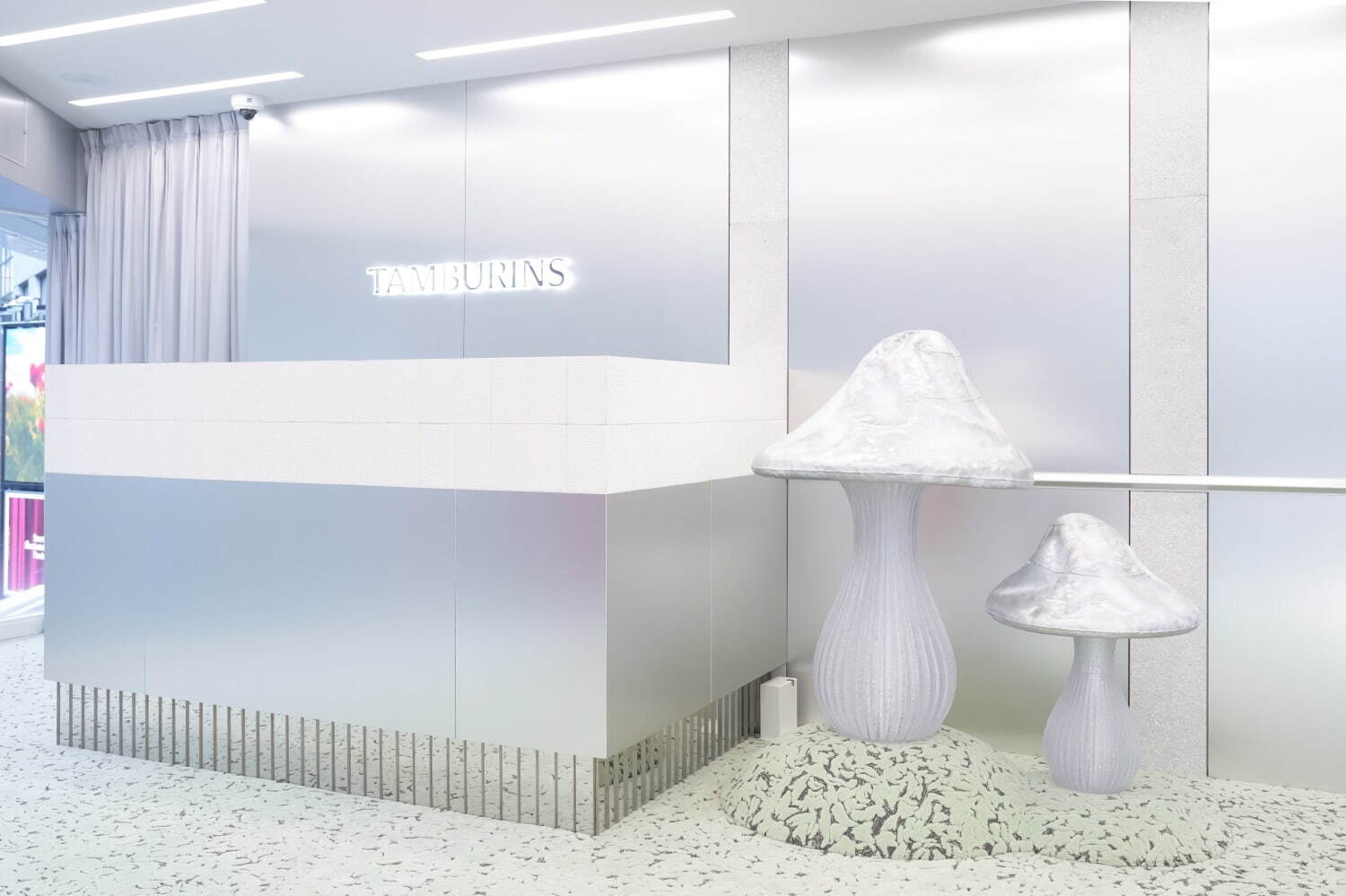 タンバリンズ旗艦店が東京・渋谷パルコ前にオープン、“卵型”フレグランス＆キャンドルなど勢揃い｜写真37