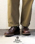 エンジニアド ガーメンツ×オールデンの革靴、スエードや“老舗タンナー”レザーのVチップ｜写真32