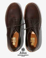 エンジニアド ガーメンツ×オールデンの革靴、スエードや“老舗タンナー”レザーのVチップ｜写真9