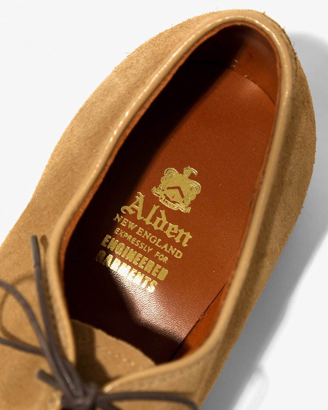 エンジニアド ガーメンツ×オールデンの革靴、スエードや“老舗タンナー”レザーのVチップ｜写真28
