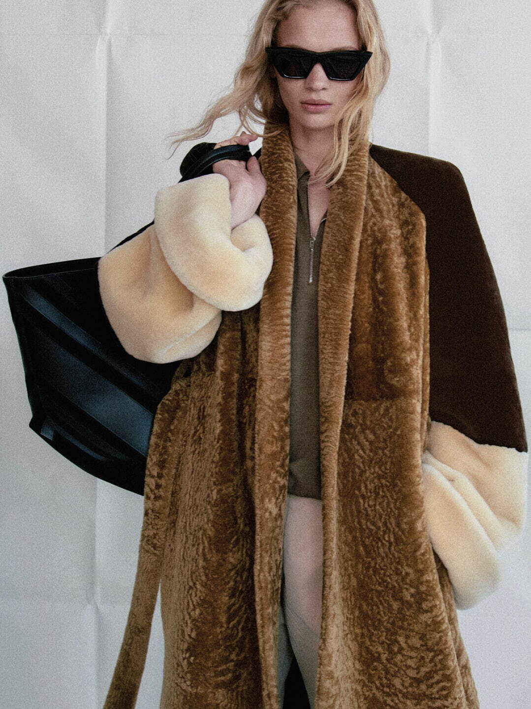 フィービー ファイロ コレクション「C」 2025-26年秋冬<span>コレクション</span> - 写真2